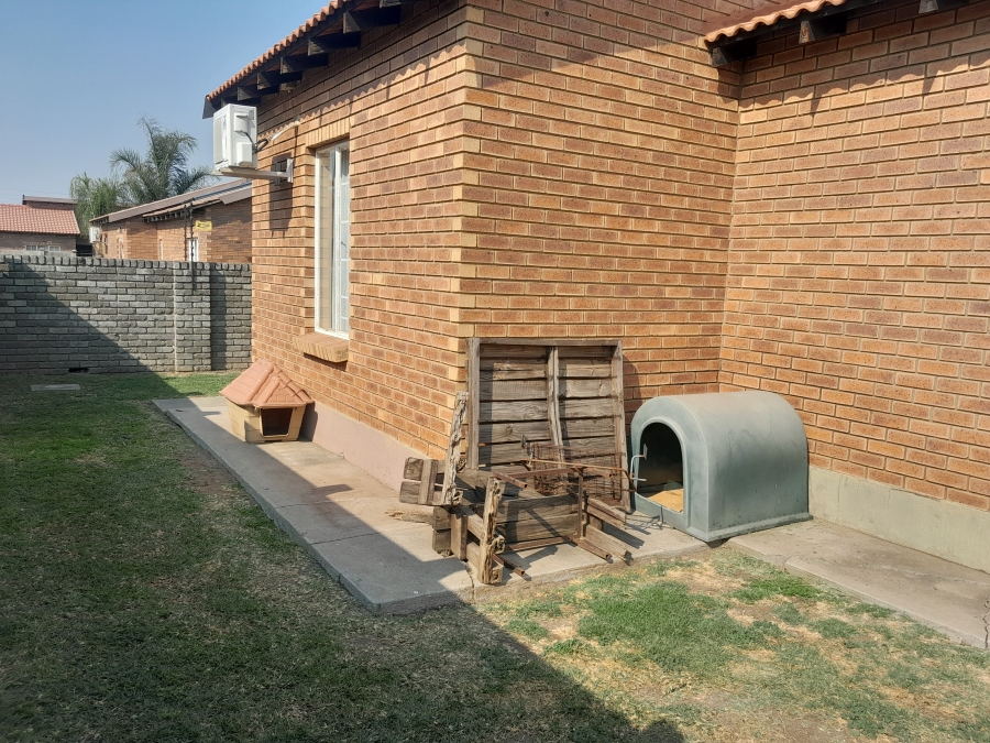 3 Bedroom Property for Sale in Waterval East North West